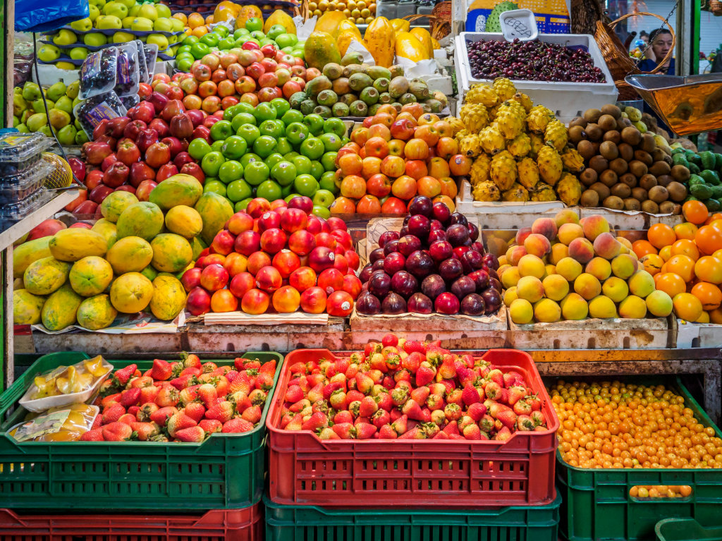 Open air market and fruit stand.